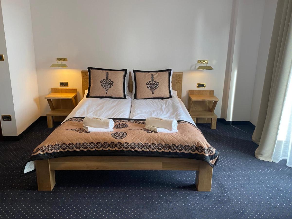 Bed and Breakfast Dw Szarotka Бялка-Татшанська Екстер'єр фото